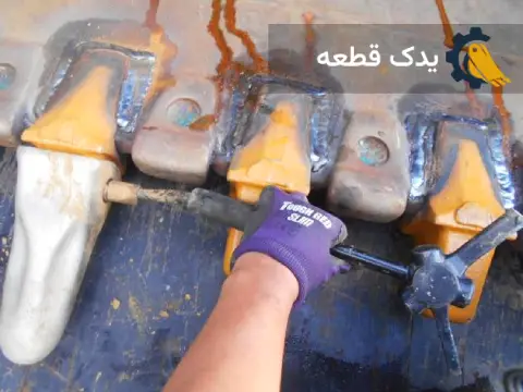 روش نصب و تعویض ناخن باکت بیل مکانیکی | یدک قطعه
